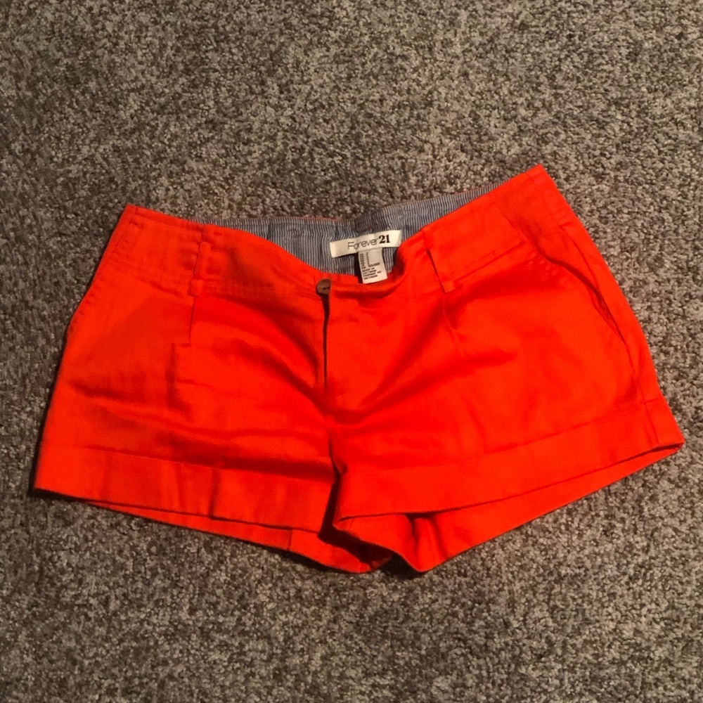 NWOT FOREVER 21 size small red shorts